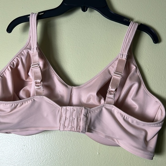 Bali beige ,cream Full Coverage Bra with Underwire Support size 42 DD - Picture 2 of 3